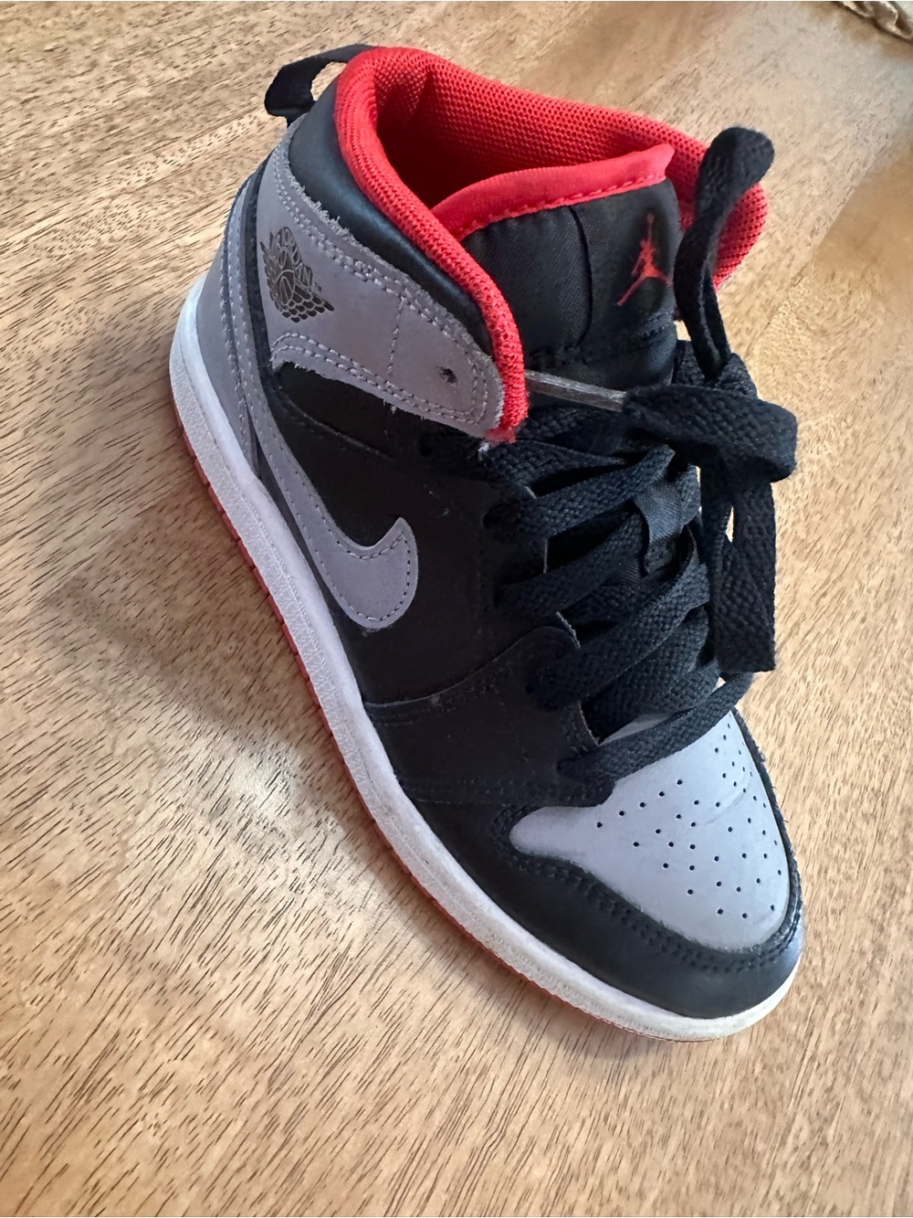 Air Jordan Kids' Mid-Top Sneaker - Black/Gray/Red (RIGHT SHOE ONLY)